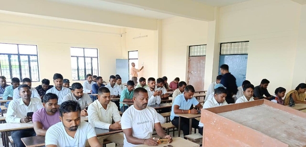 Download Law College in Allahabad | Mahatma Law College