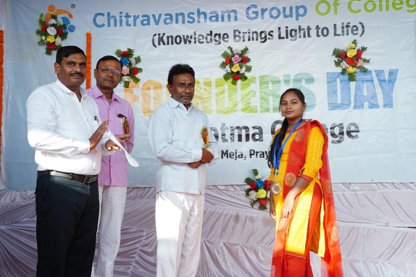 Download Best College of D.El.Ed Allahabad - Madcl