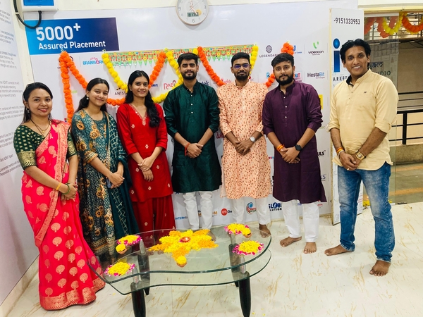 Download Join NDMIT Indore – Top Digital Marketing Institute with Assured Jobs